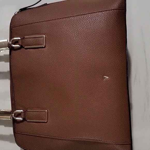 Purse - Picture 2 of 16